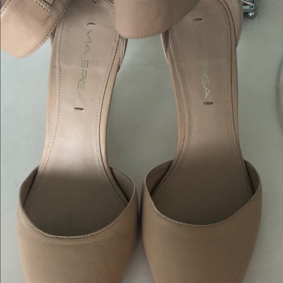 Heels - Picture 2 of 4